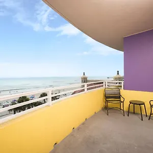 Apartment Ocean Walk 609, 1 Bedroom, Ocean View, Pools, Lazy River, Sleeps 5