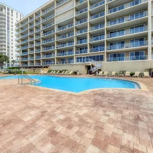 https://2-bed-2-bath-apartment-in-sterling-sands-resort.hotels-destin.com